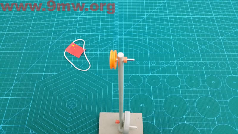 酷玩工场小旗手国旗升降台的制作